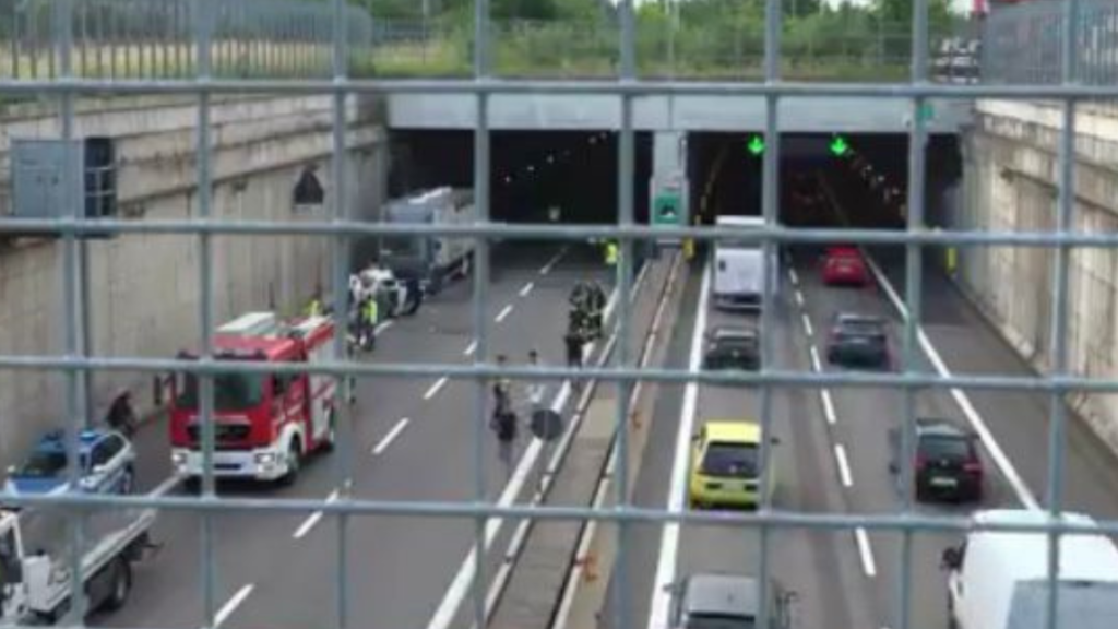 Milano Tragico Incidente Sulla A Tangenziale Nord Morti E