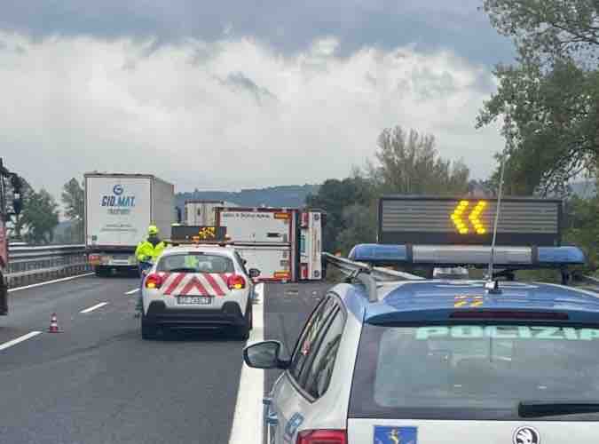 Provoca un incidente, oppone resistenza e rifiuta l’alcol test: arrestato primario nel valdostano