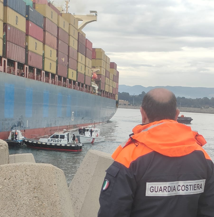 Nave Si Incaglia Al Porto Di Gioia Tauro - Il Difforme