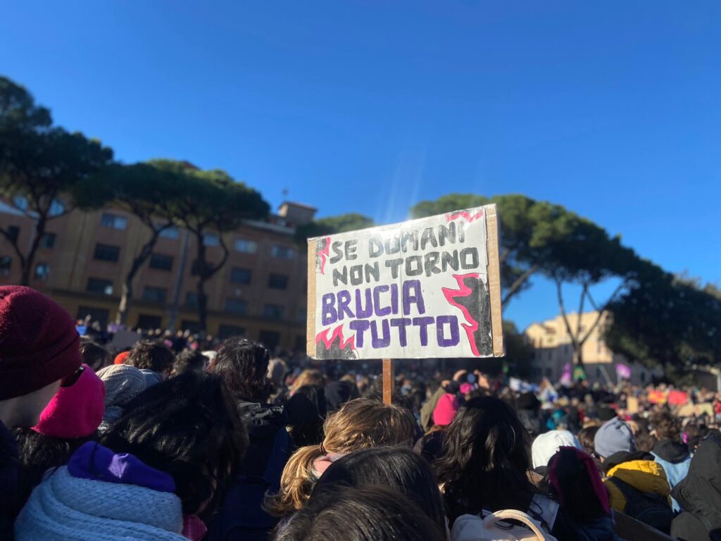 Violenza sulle donne, al corteo di Roma oltre 500mila persone VIDEO - Il  Difforme