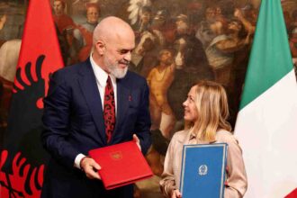 I premier albanese e italiana Edi Rama e Giorgia Meloni (patto migranti)