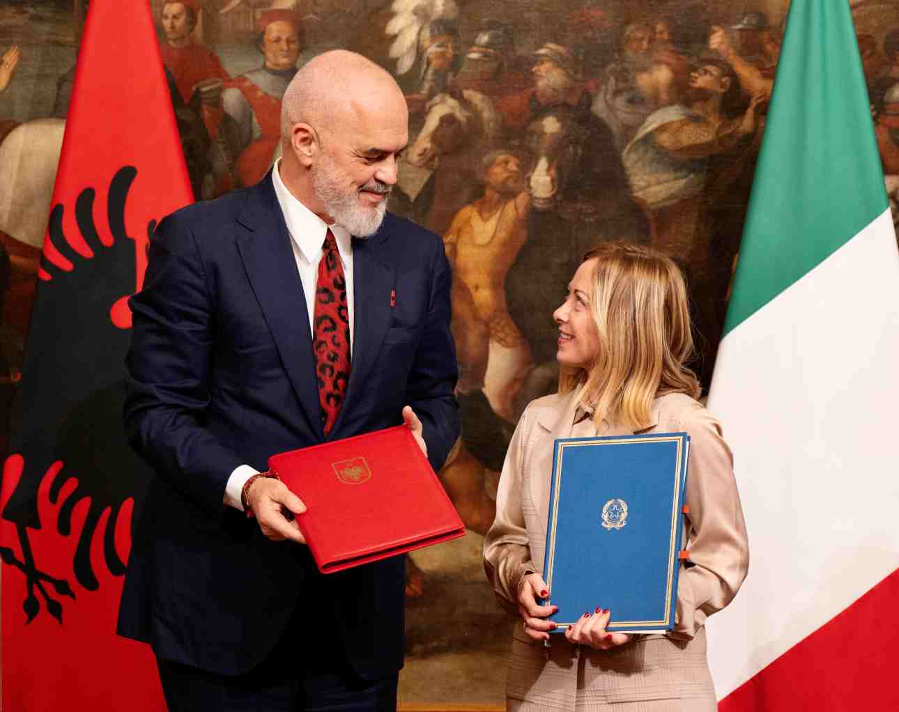 I premier albanese e italiana Edi Rama e Giorgia Meloni (patto migranti)