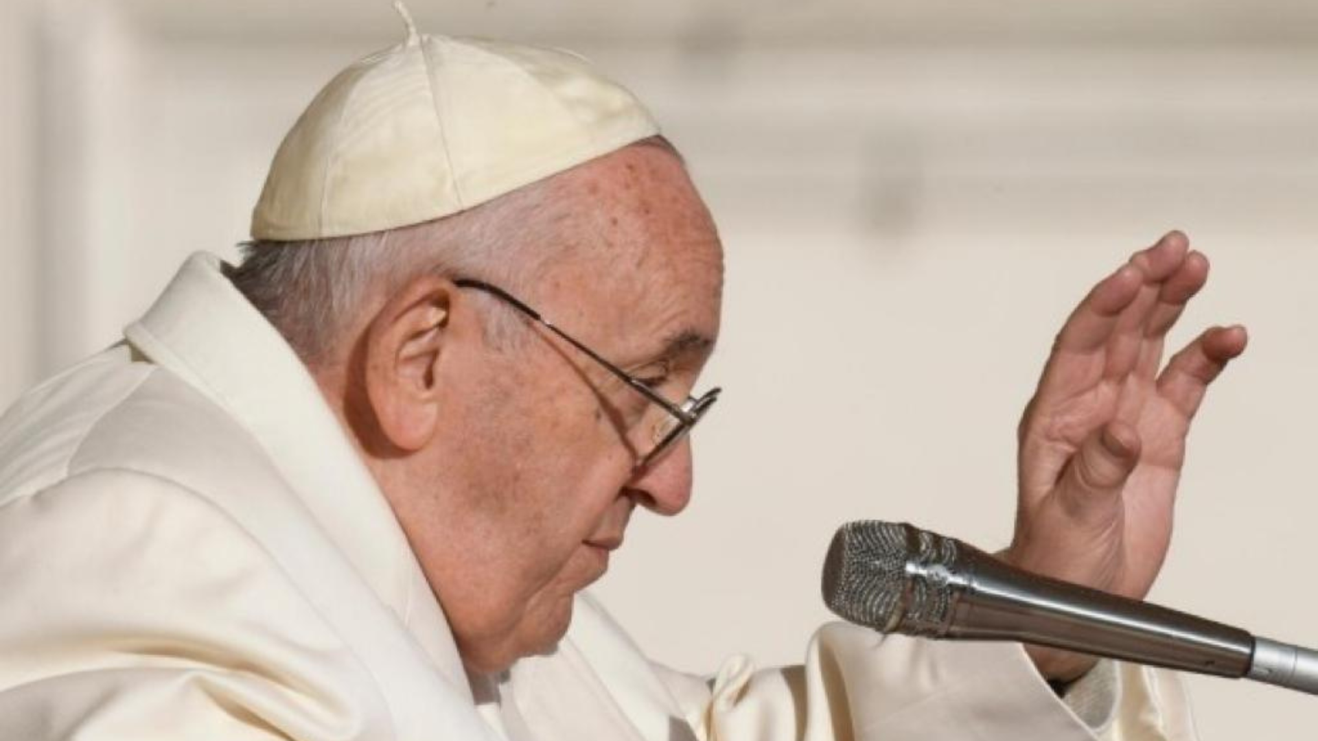 Papa Francesco sulle omelie: “Suggerisco un tempo massimo di 8 minuti”