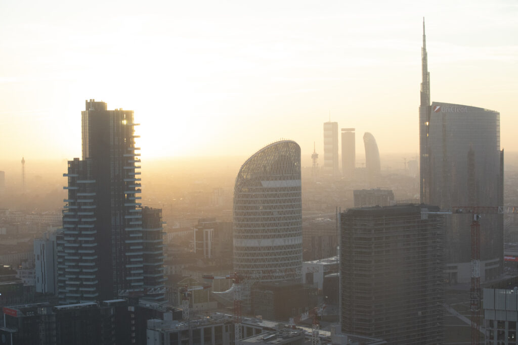 VEDUTA DI MILANO DALL'ALTO