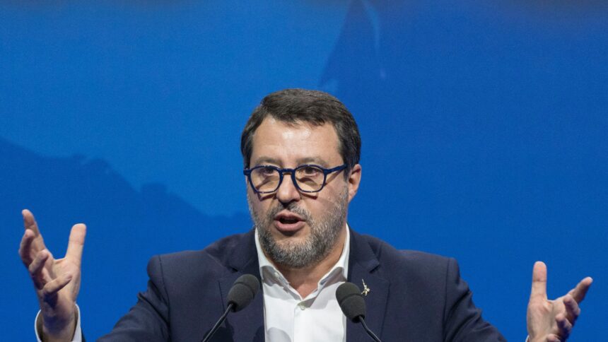 Il ministro dei trasporti Matteo Salvini