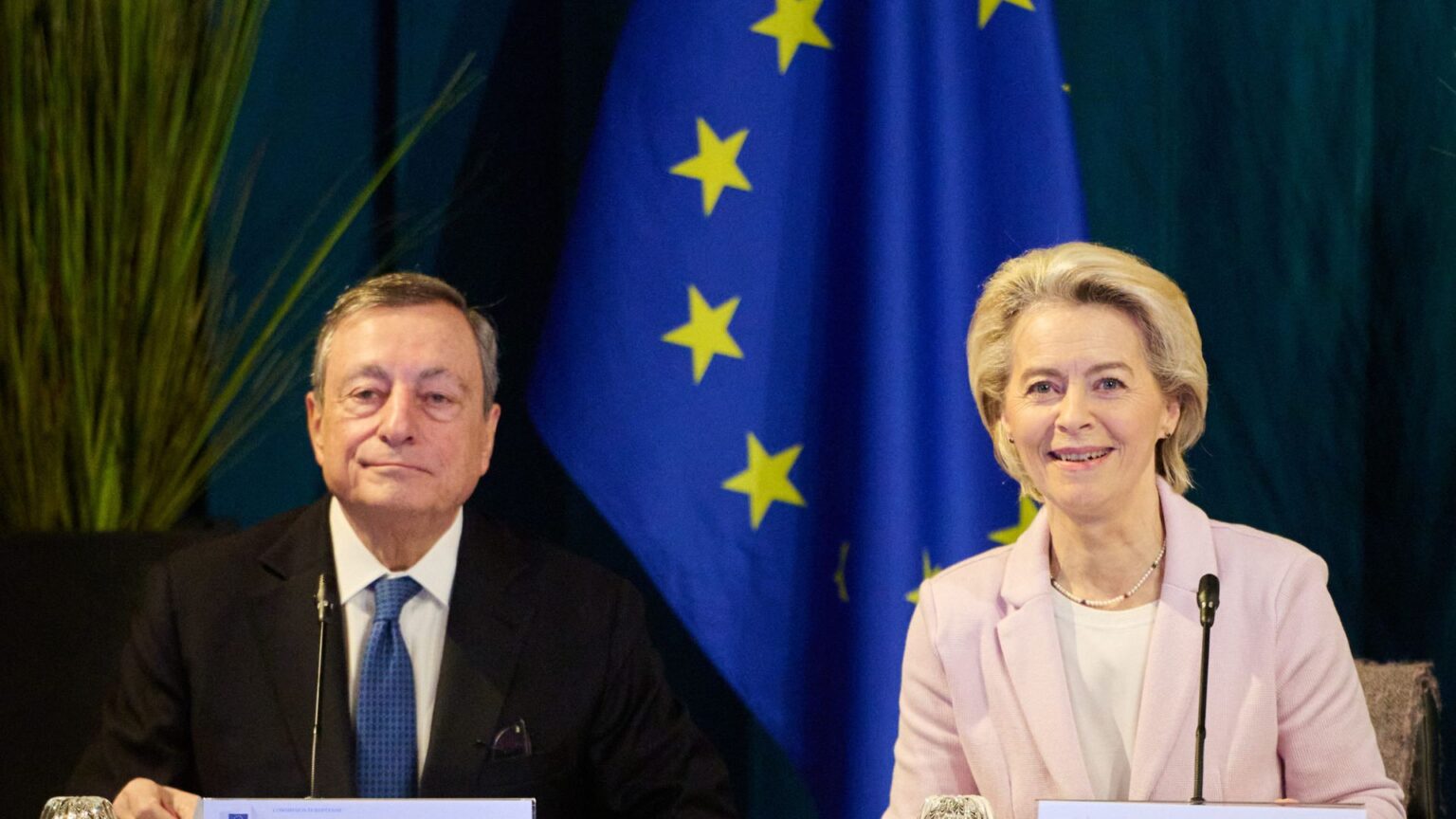Mario Draghi e Ursula Von der Leyen