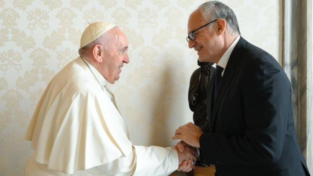 Il Papa e il sindaco Gualtieri