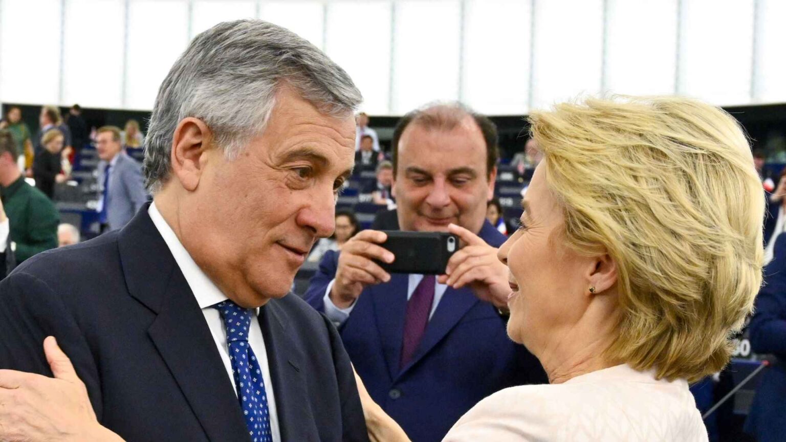 Antonio Tajani e Ursula Von der Leyen