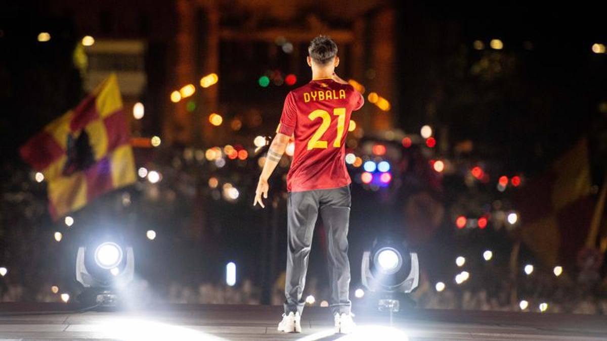 Presentazione di Paulo Dybala a Roma