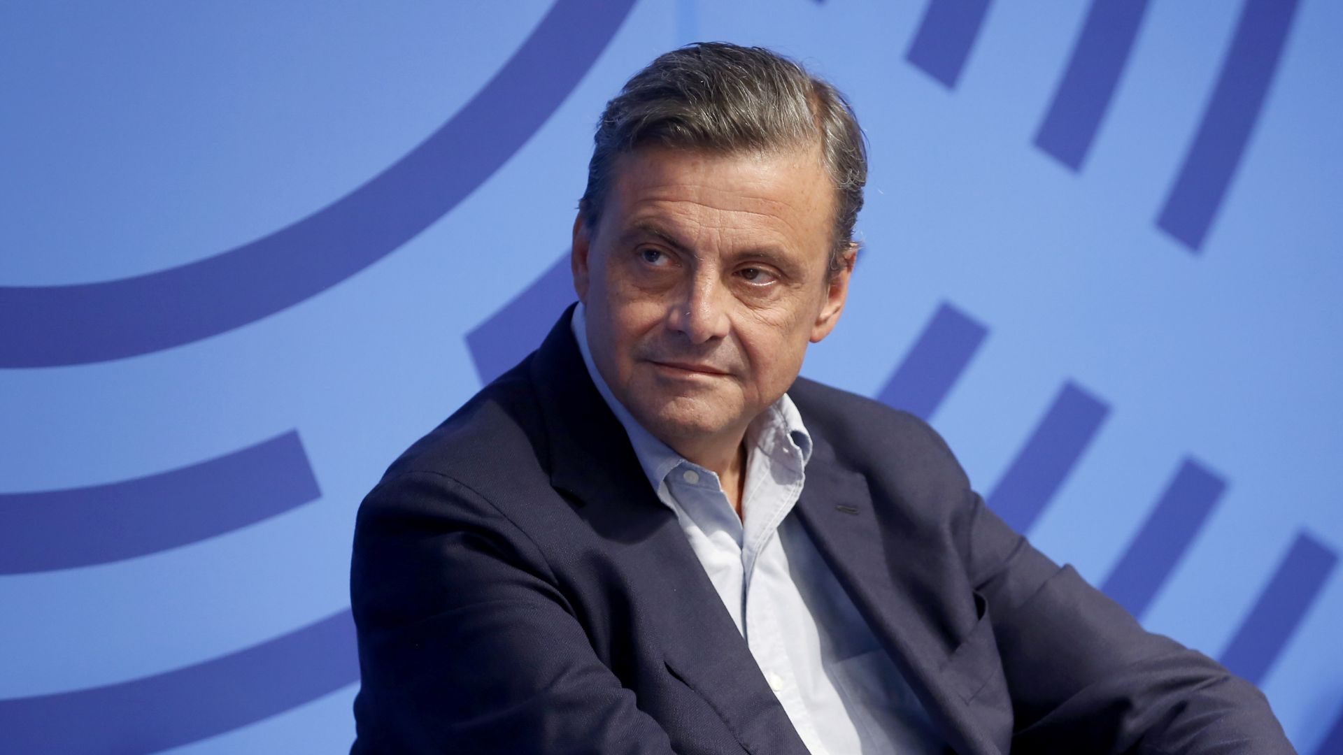 Calenda critica