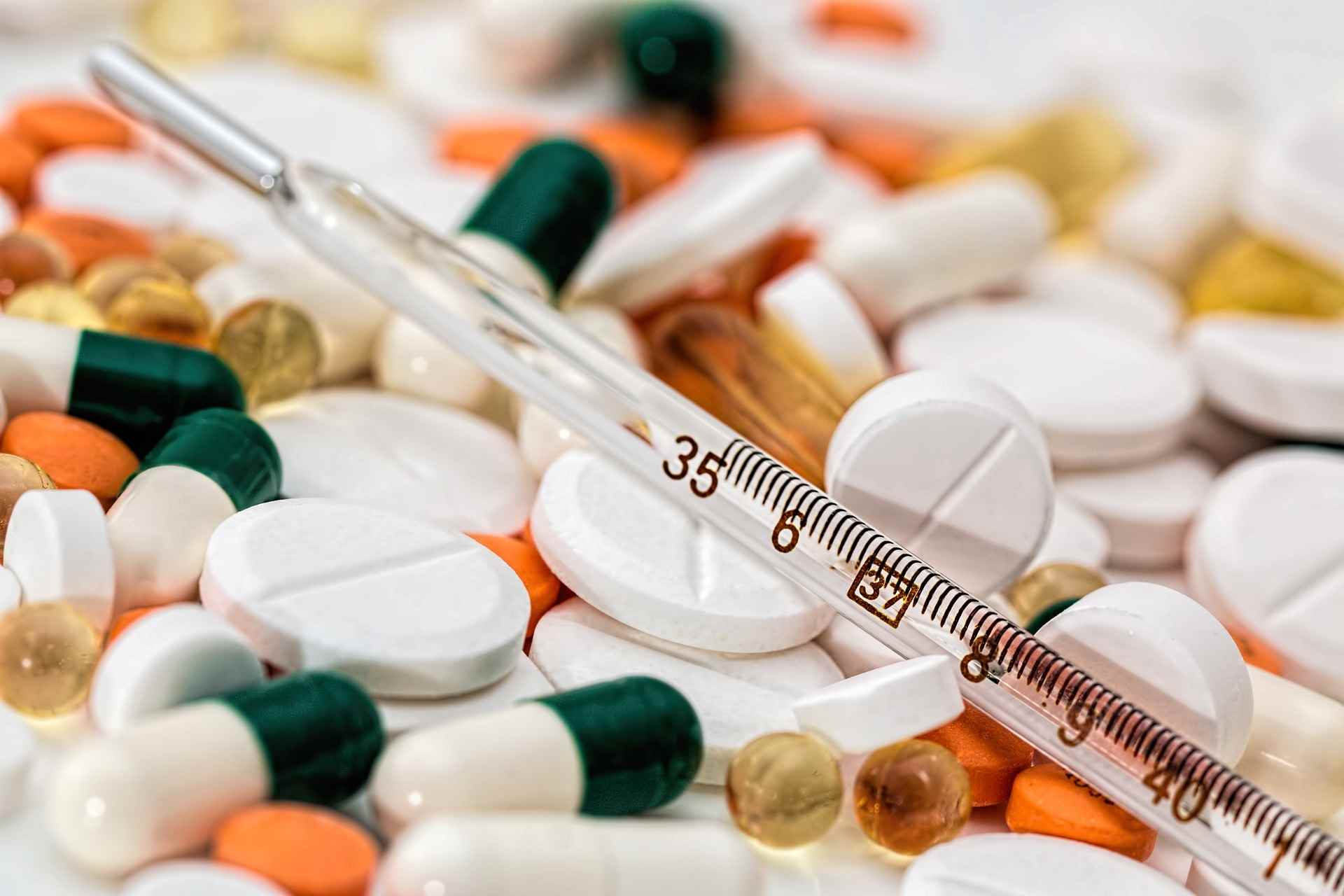 Farmaci e sostanze dopanti, maxi sequestro da 125mila dosi: in totale 23 arresti