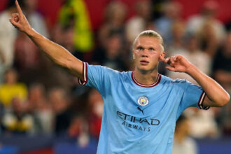 Haaland con la maglia del Manchester City