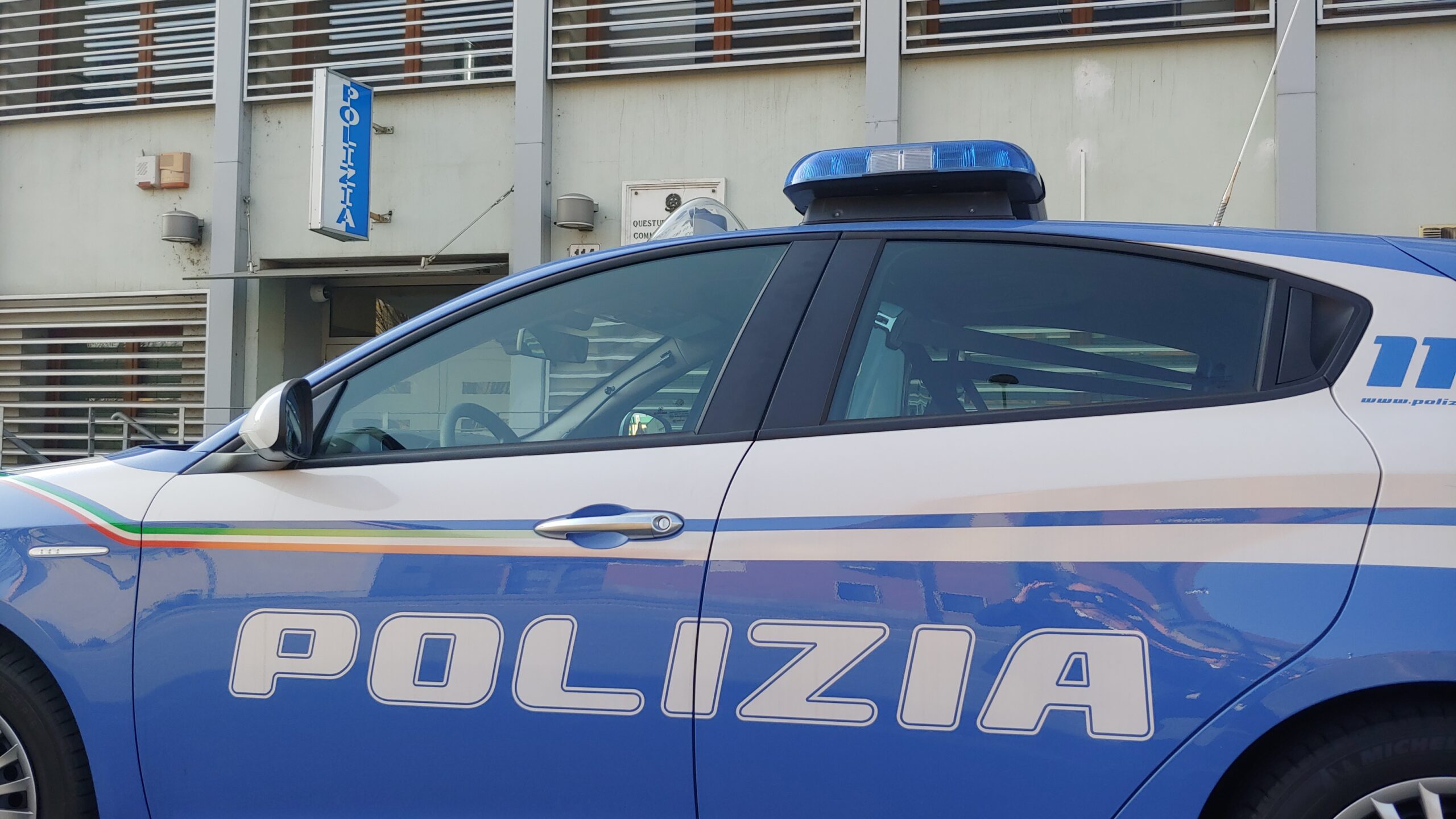 47enne travolto da un auto a Viareggio