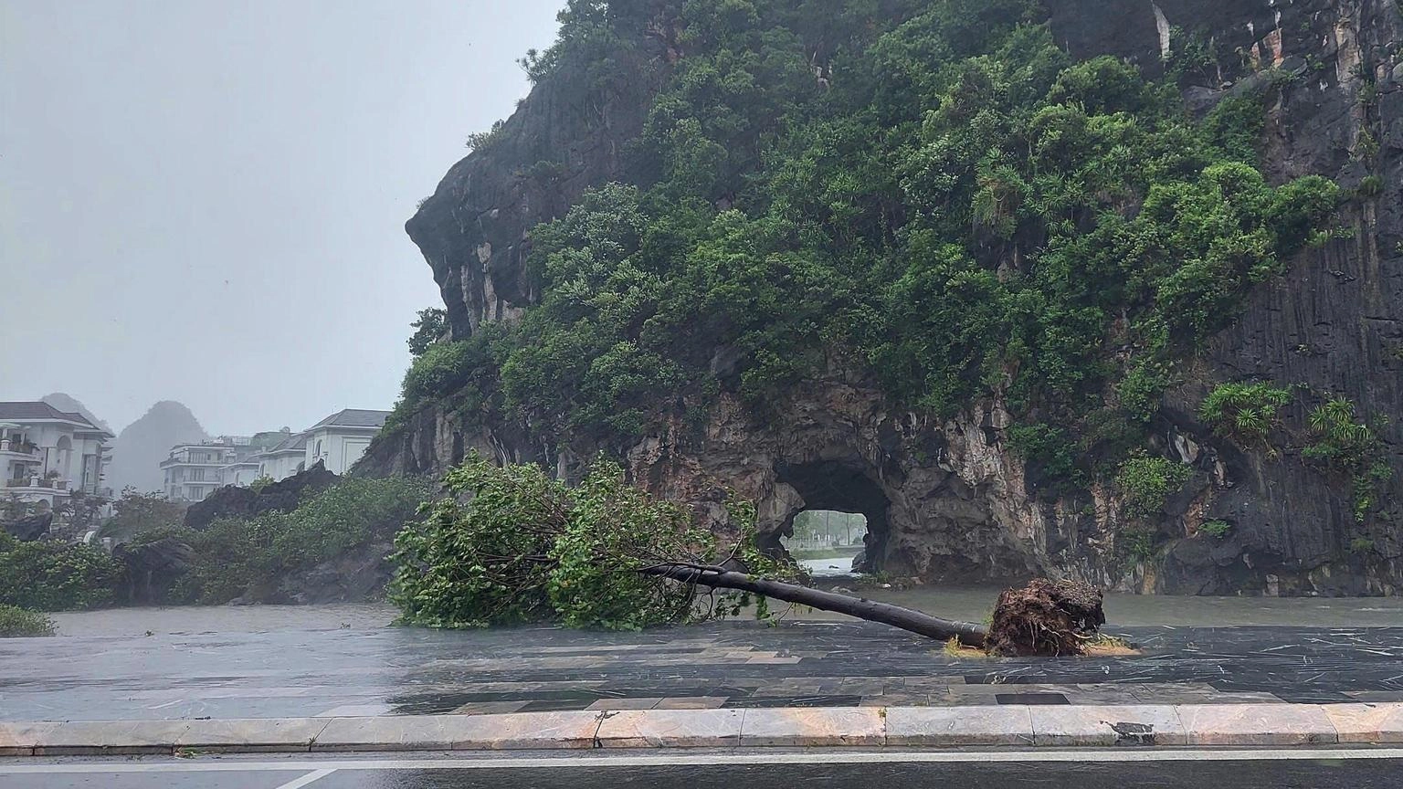 Vietnam devastato dal tifone Yagi