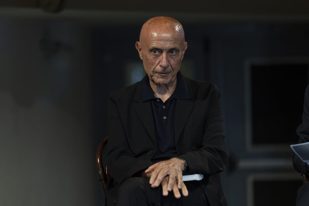 M. O., Minniti: “Israele deve evitare di commettere errori, altrimenti rischia isolamento internazionale”