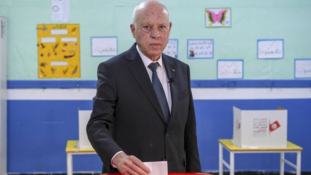 Tunisia, Kais Saied ancora presidente per exit poll