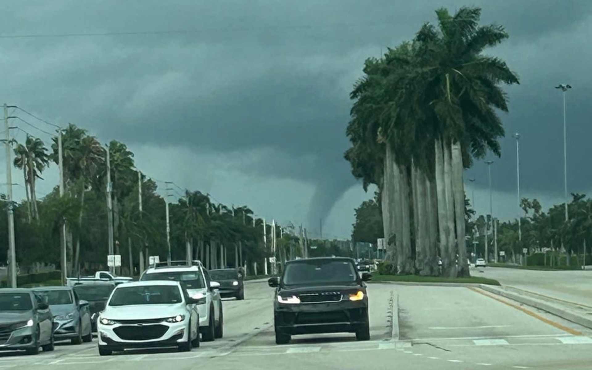 Uragano Milton, la tempesta del secolo sconvolge la Florida VIDEO