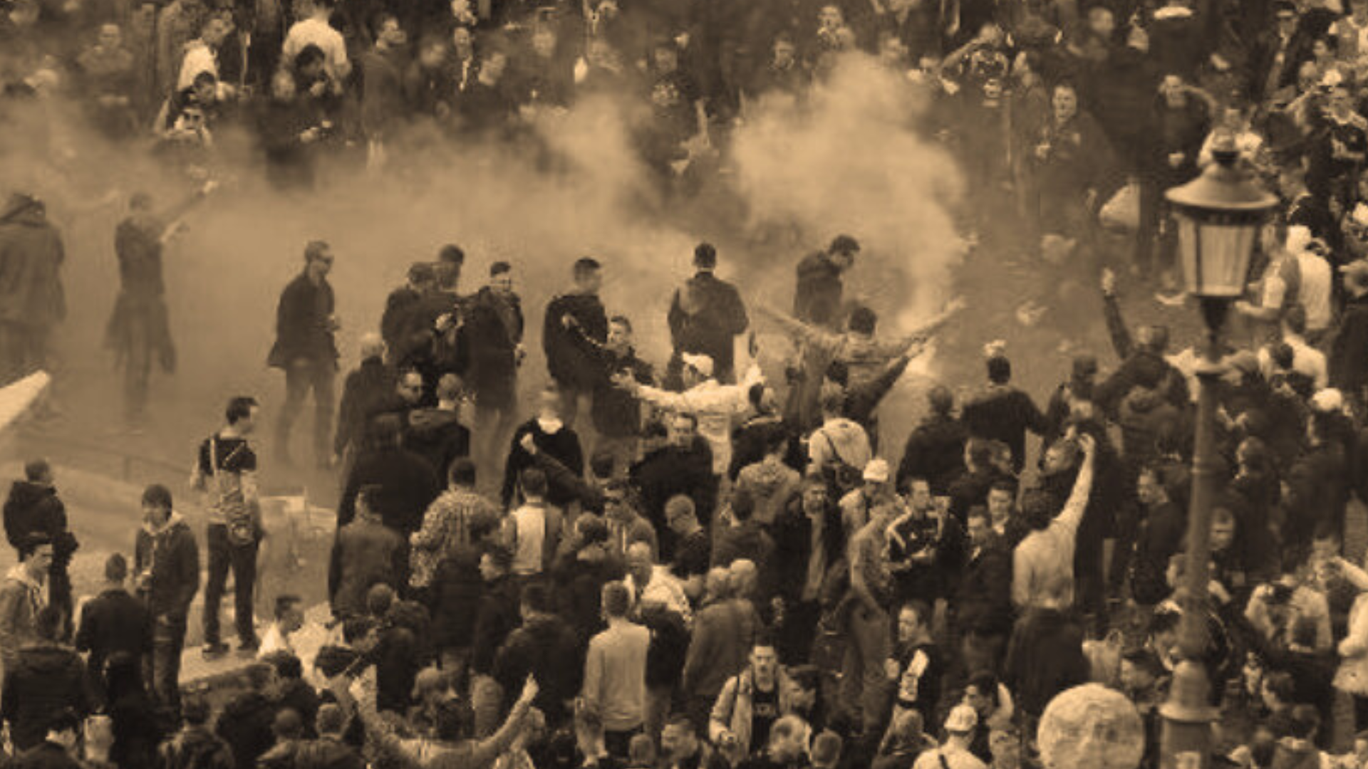 Scontri ultras nel derby tra Torino e Juventus