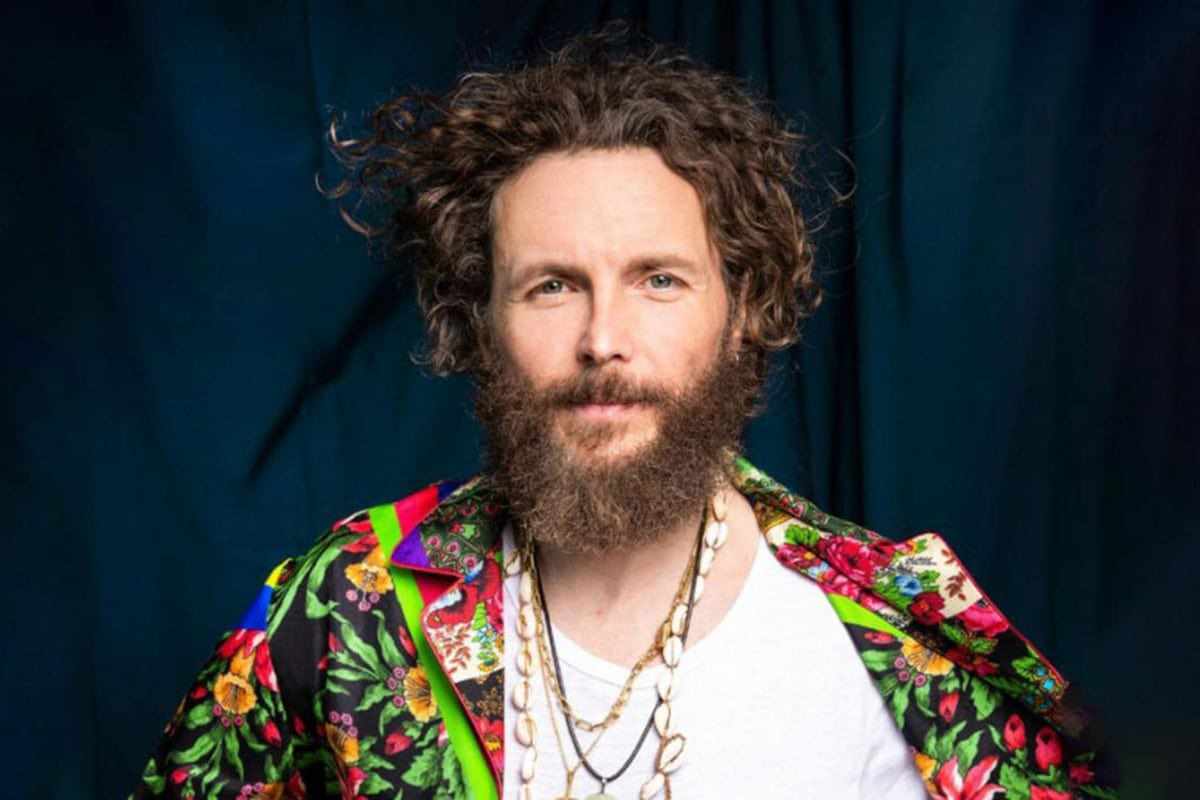 Jovanotti intervista fiume: l’operazione al femore, il ricordo del fratello morto, il nuovo singolo