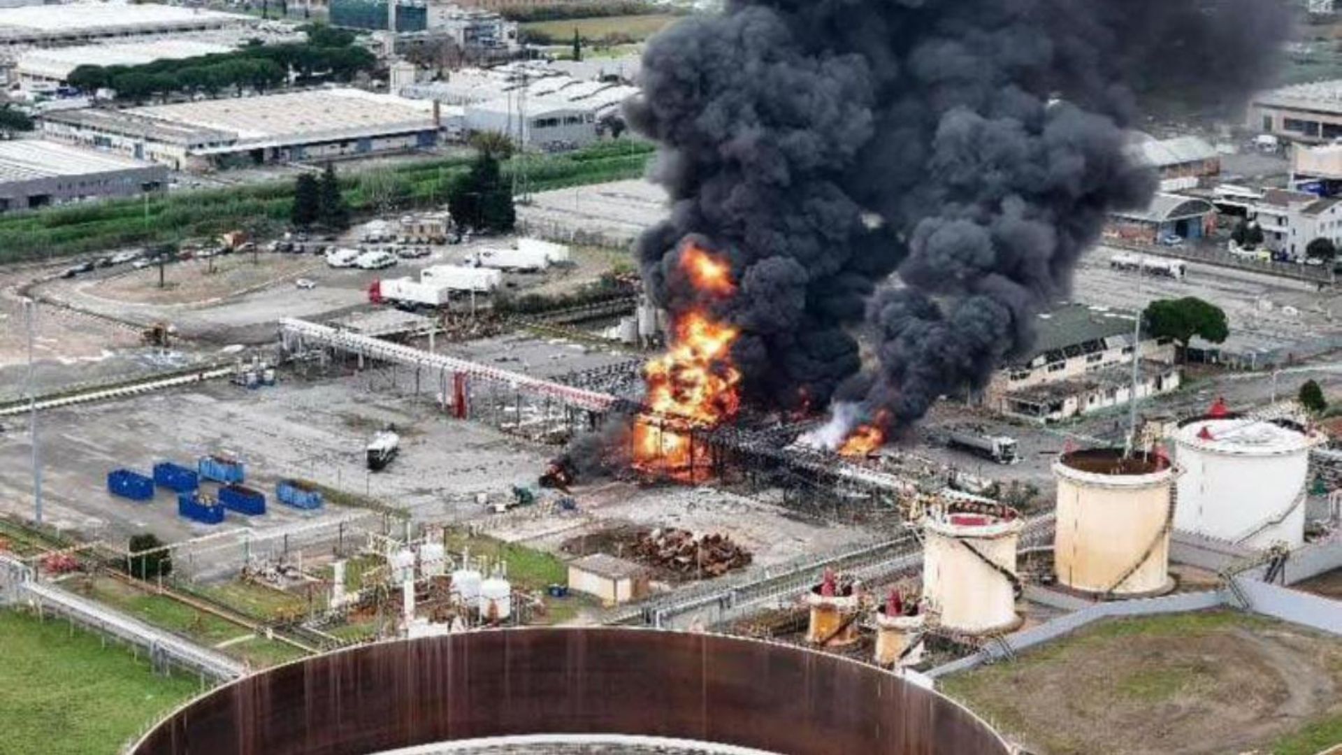 Calenzano, ritrovato il terzo disperso. Il bilancio si aggrava: 5 morti e 26 feriti VIDEO