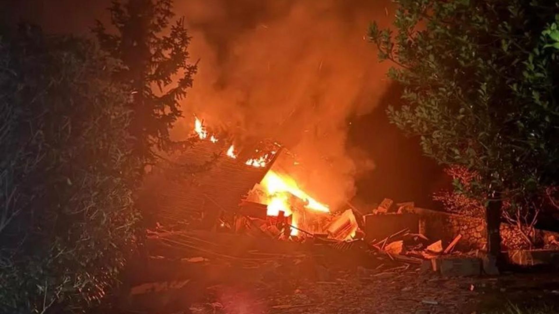 Lucca, esplode una villetta in Garfagnana: si cercano 2 presunti dispersi