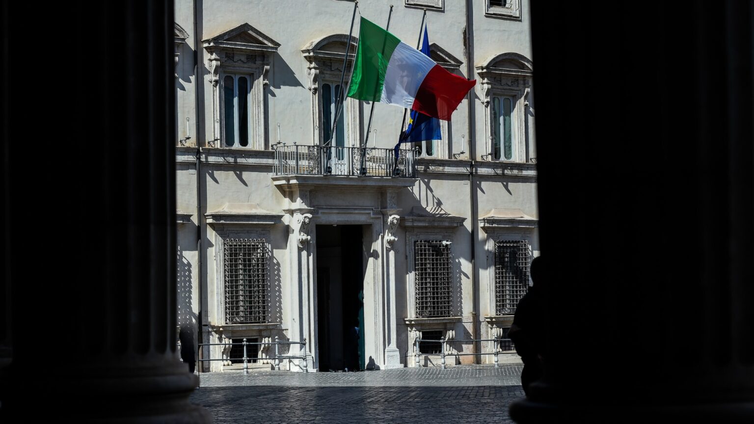 Il Cdm tutela la presunzione d'innocenza: vietato pubblicare le ordinanze di misure cautelari