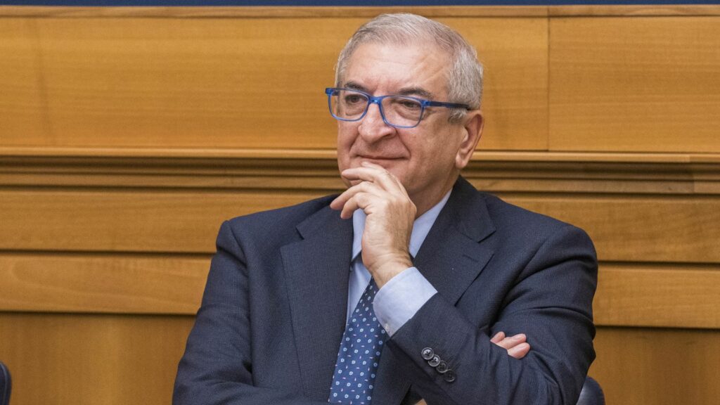 Tommaso Foti, ministro per gli Affari europei