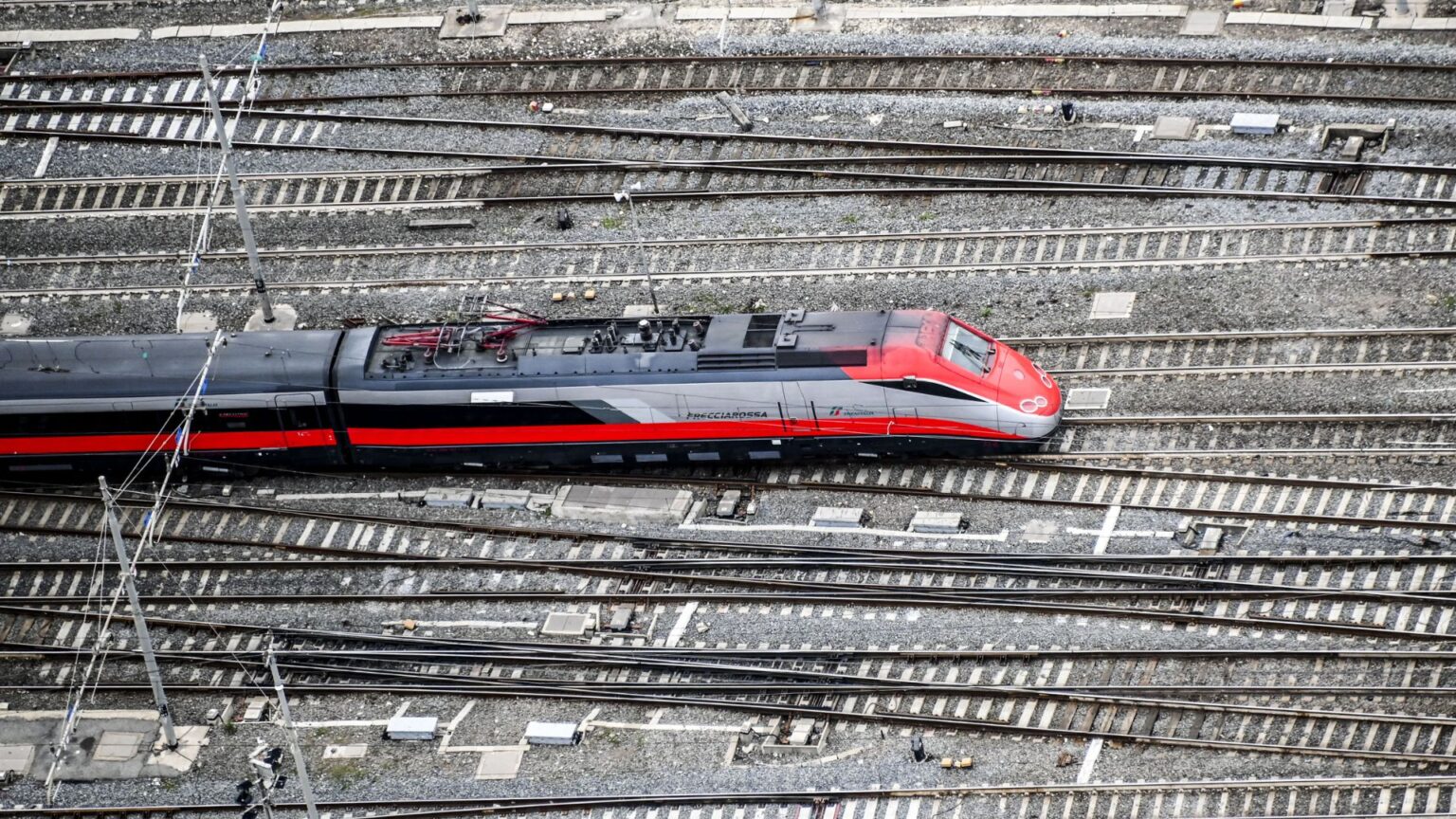 Caos treni, rallentamenti alta velocità tra Roma e Napoli