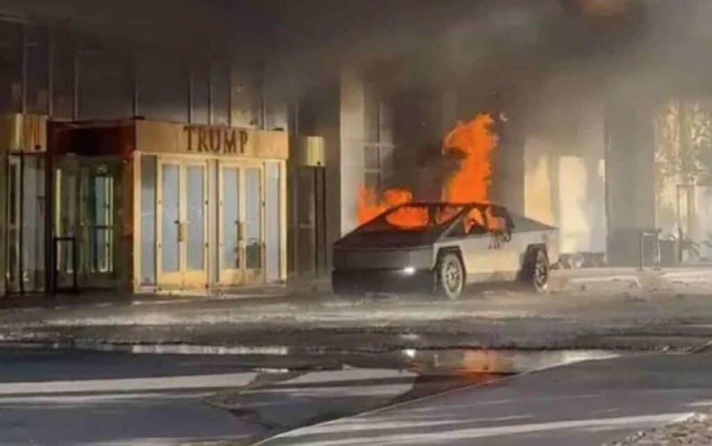 Tesla esplode davanti Trump Hotel