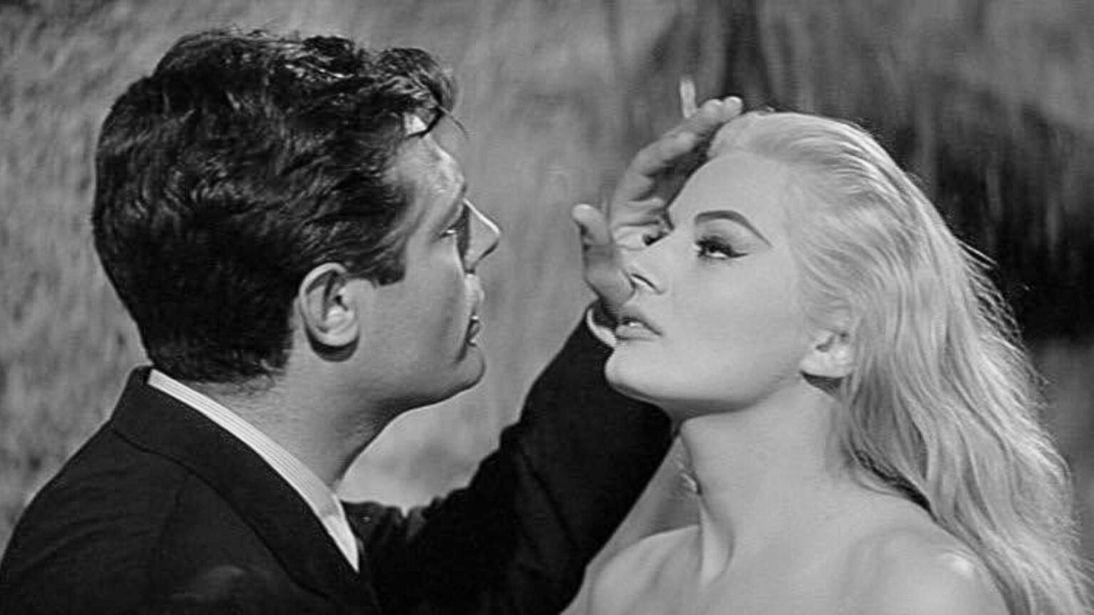 La Dolce Vita Marcello Mastroianni e Anita Ekberg