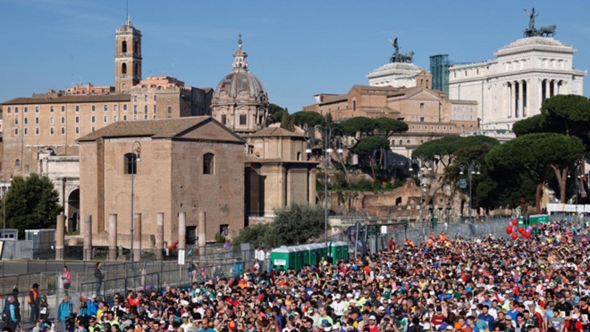 Maratona di Roma: 30.000 runners in silenzio per 42 secondi in sostegno al Papa