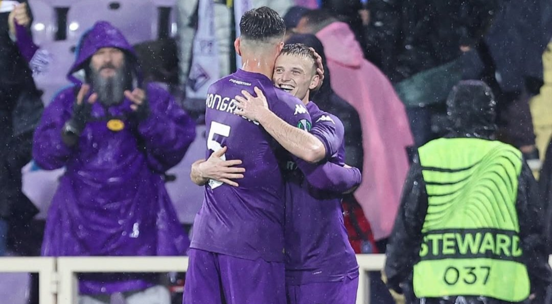 conference league - la fiorentina ribalta il panathinaikos ed è ai quarti